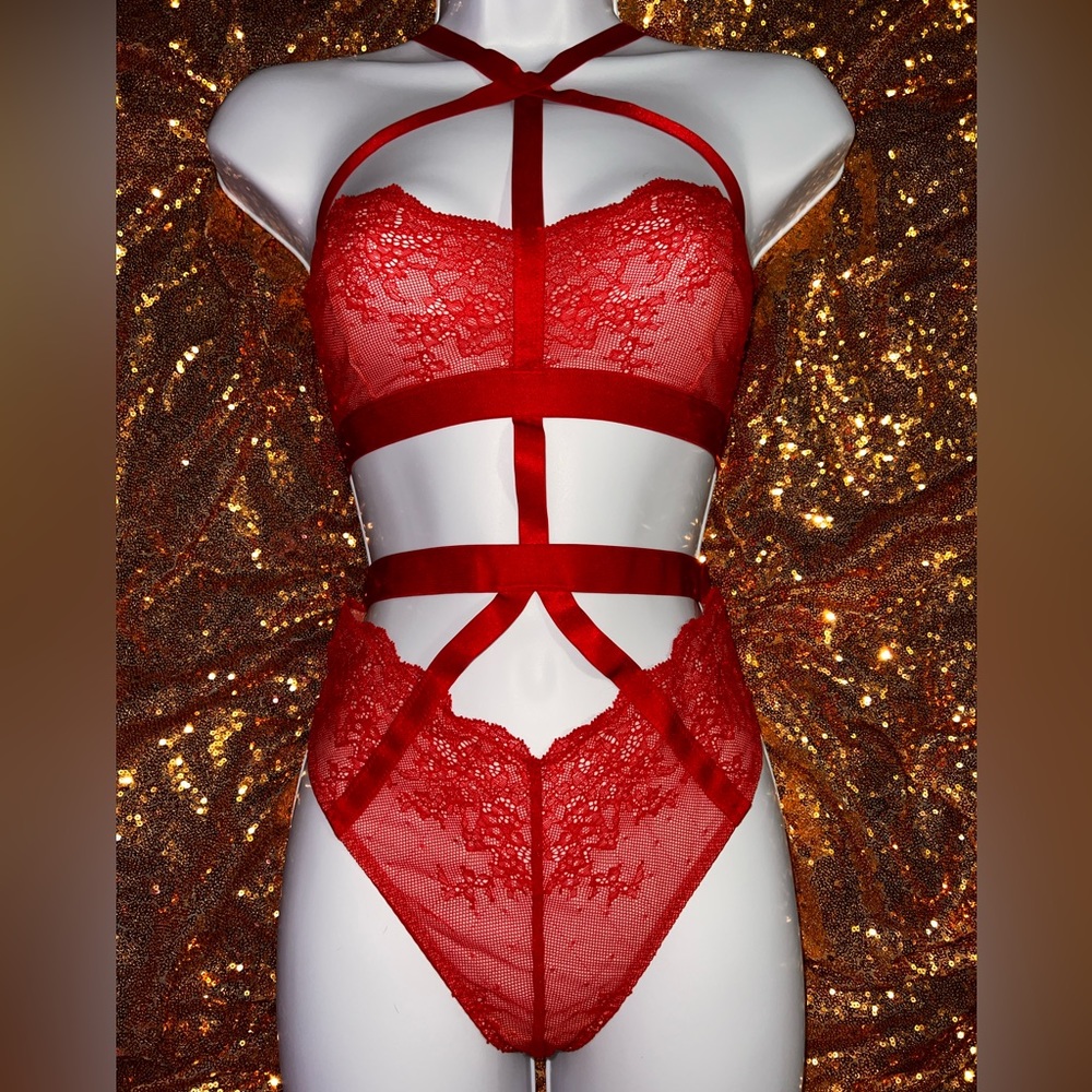 Victoria’s Secret Red Teddie size (M) Fan favorite ❤️